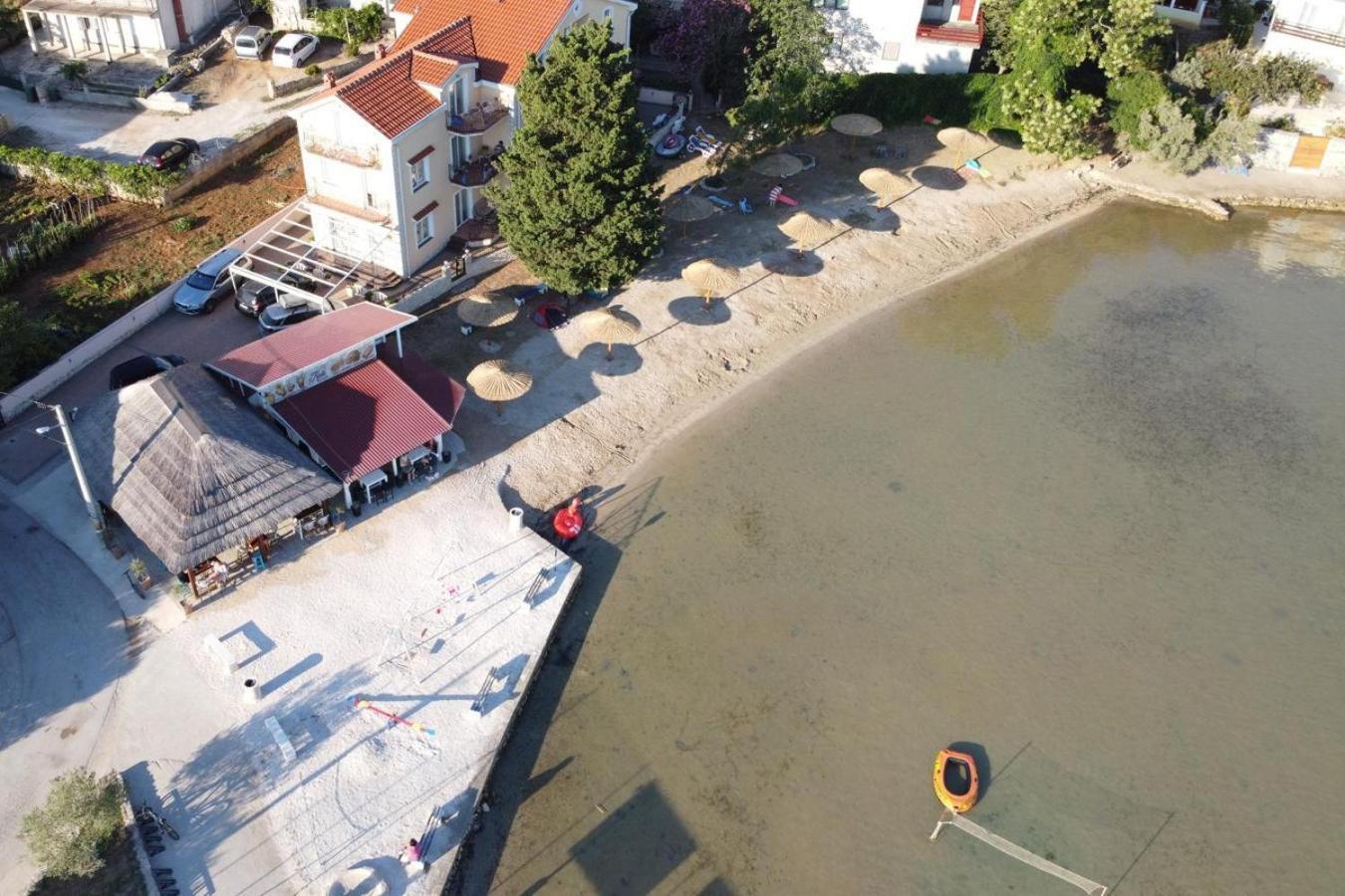 Apartment Kraj 3460E Pasman Bagian luar foto